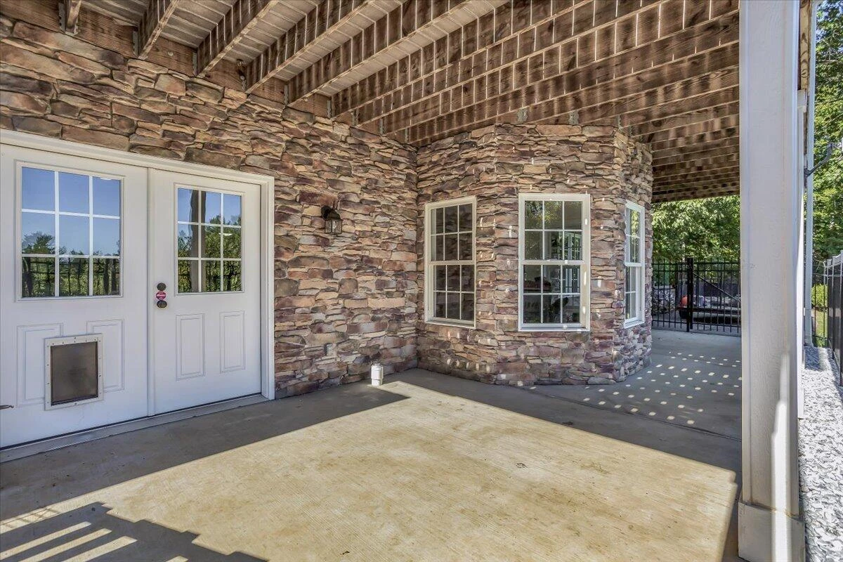 5540 Carons View LN - Photo 58