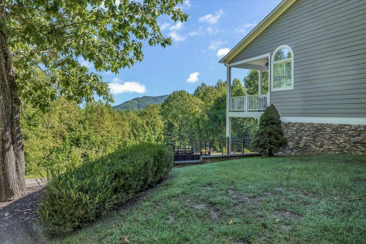 5540 Carons View LN - Photo 70