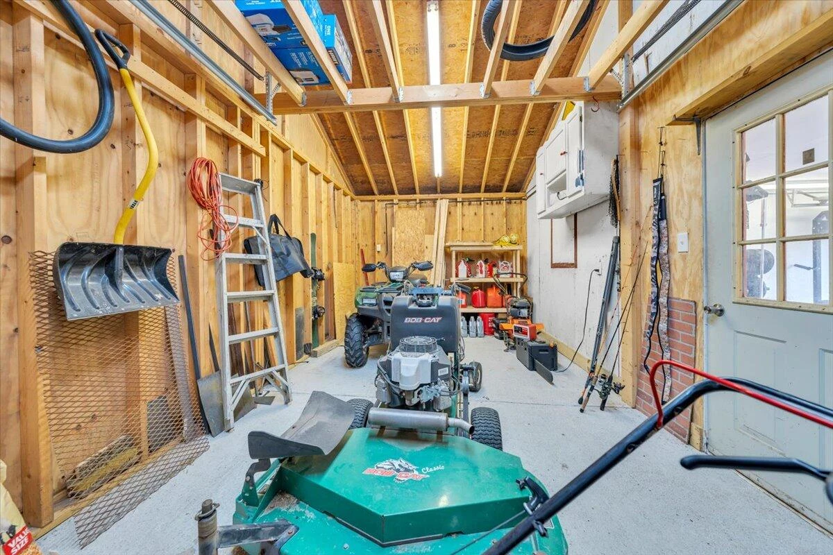 2896 Loch Haven DR - Photo 23