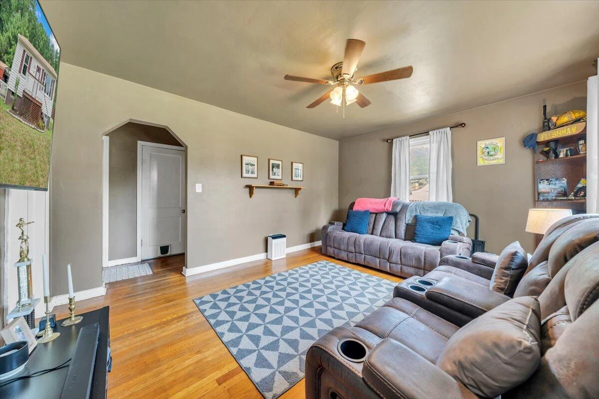 2896 Loch Haven DR - Photo 4