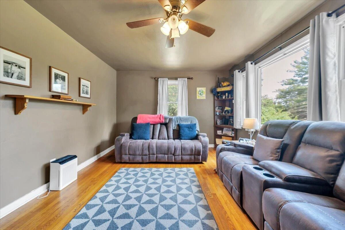 2896 Loch Haven DR - Photo 5