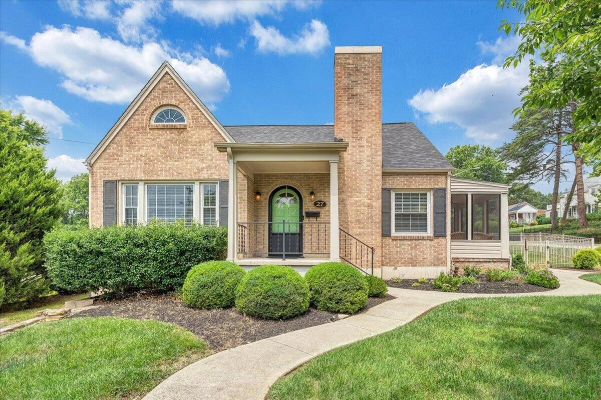 27 Hawthorn RD