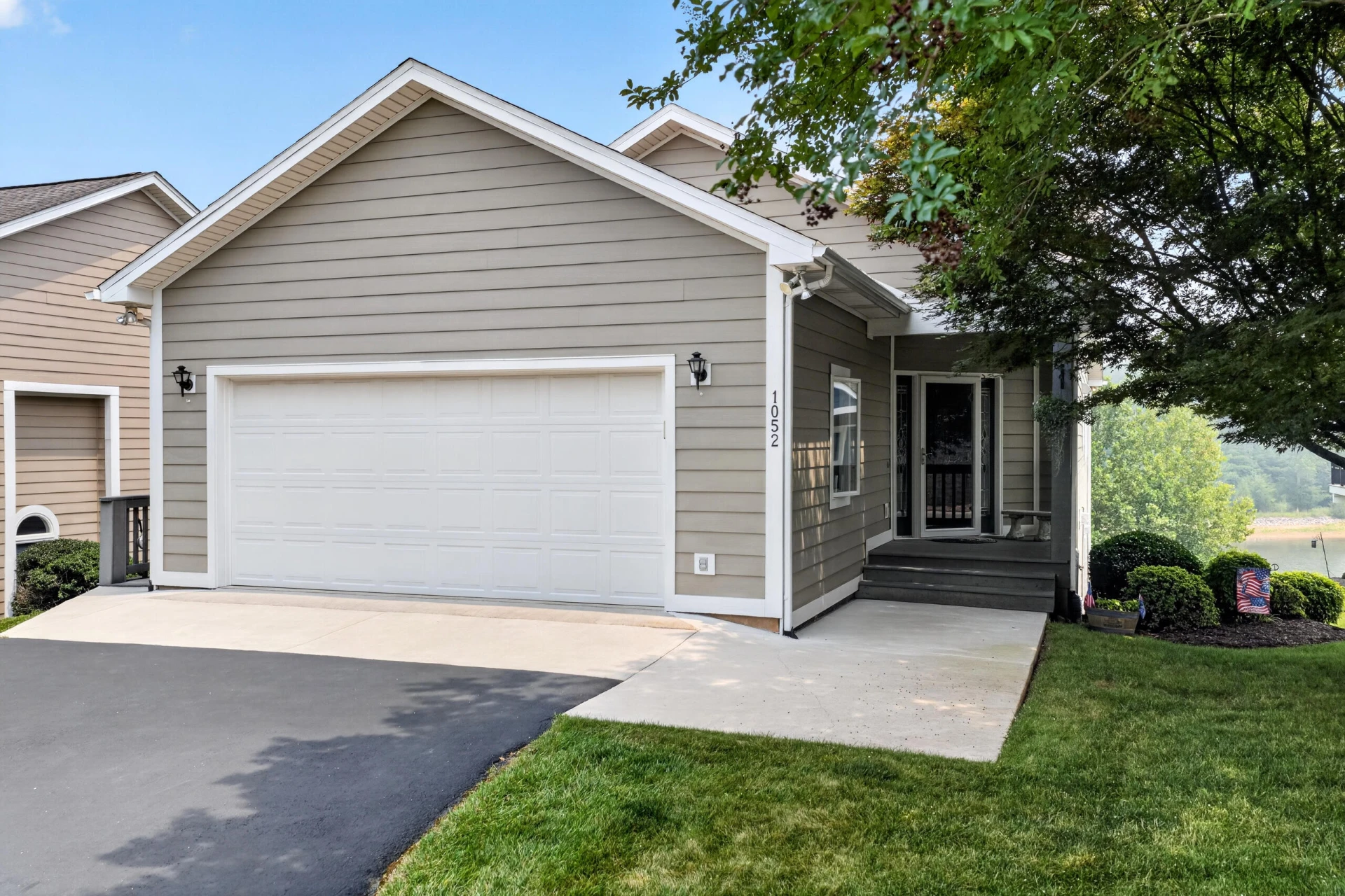 1052 Coves End RD - Photo 4