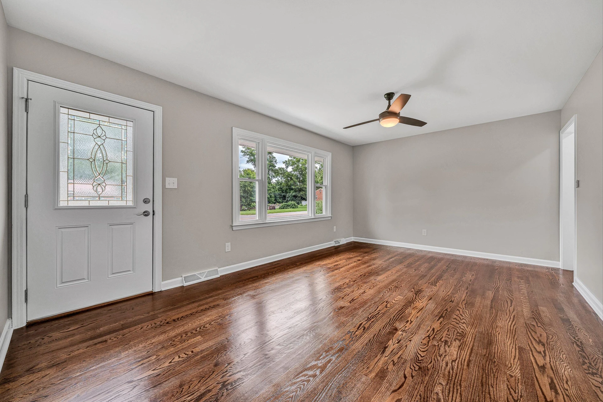 125 Verndale DR - Photo 5