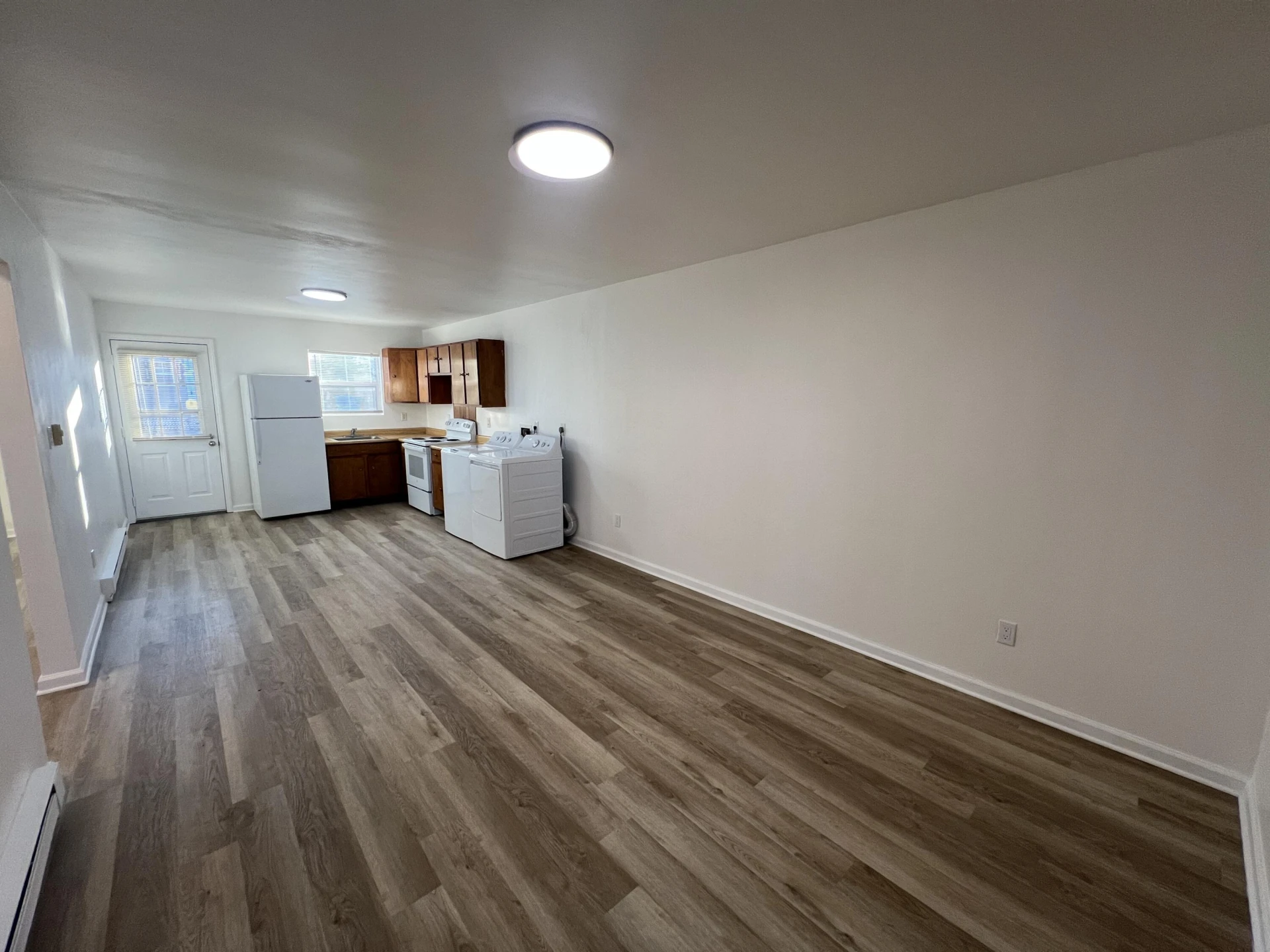 1622 Salem AVE SW - Photo 3