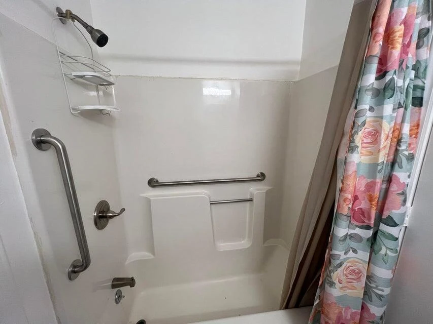 1622 Salem AVE SW - Photo 6