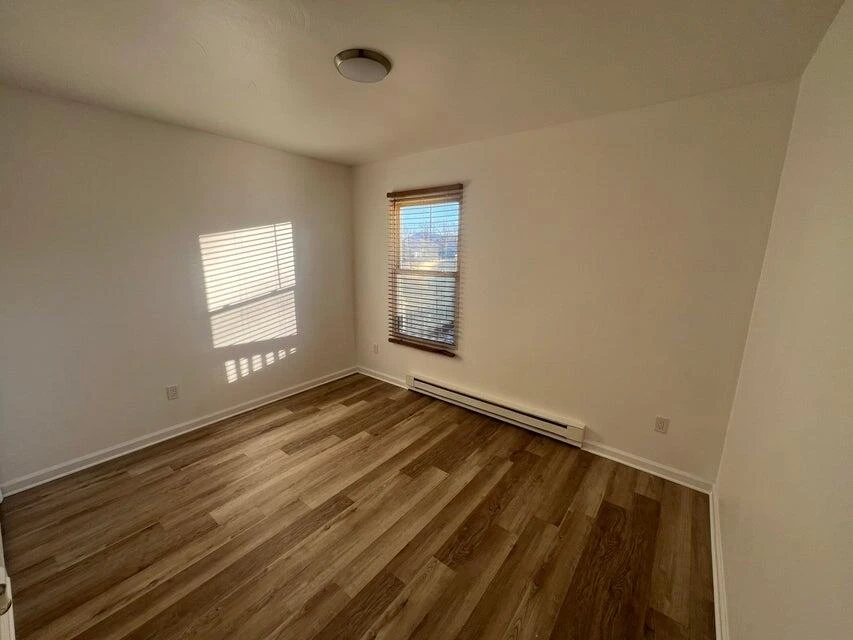 1622 Salem AVE SW - Photo 7
