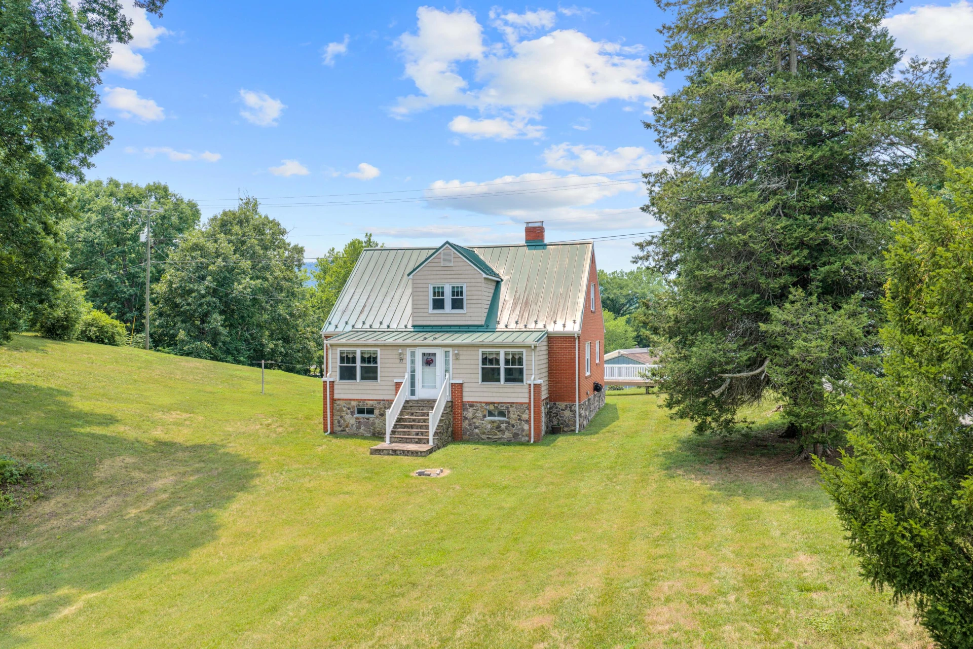 77 Mountain Pass RD