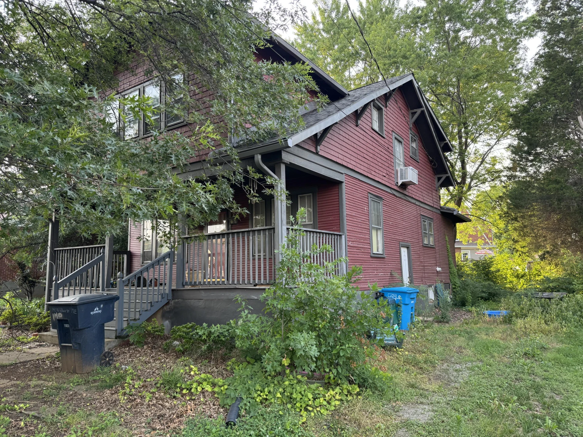 140 Wildhurst AVE NE