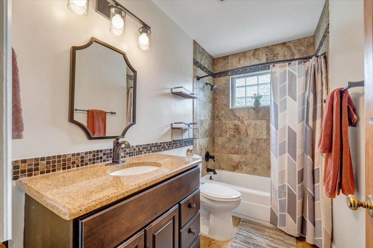 1903 Maylin DR - Photo 36