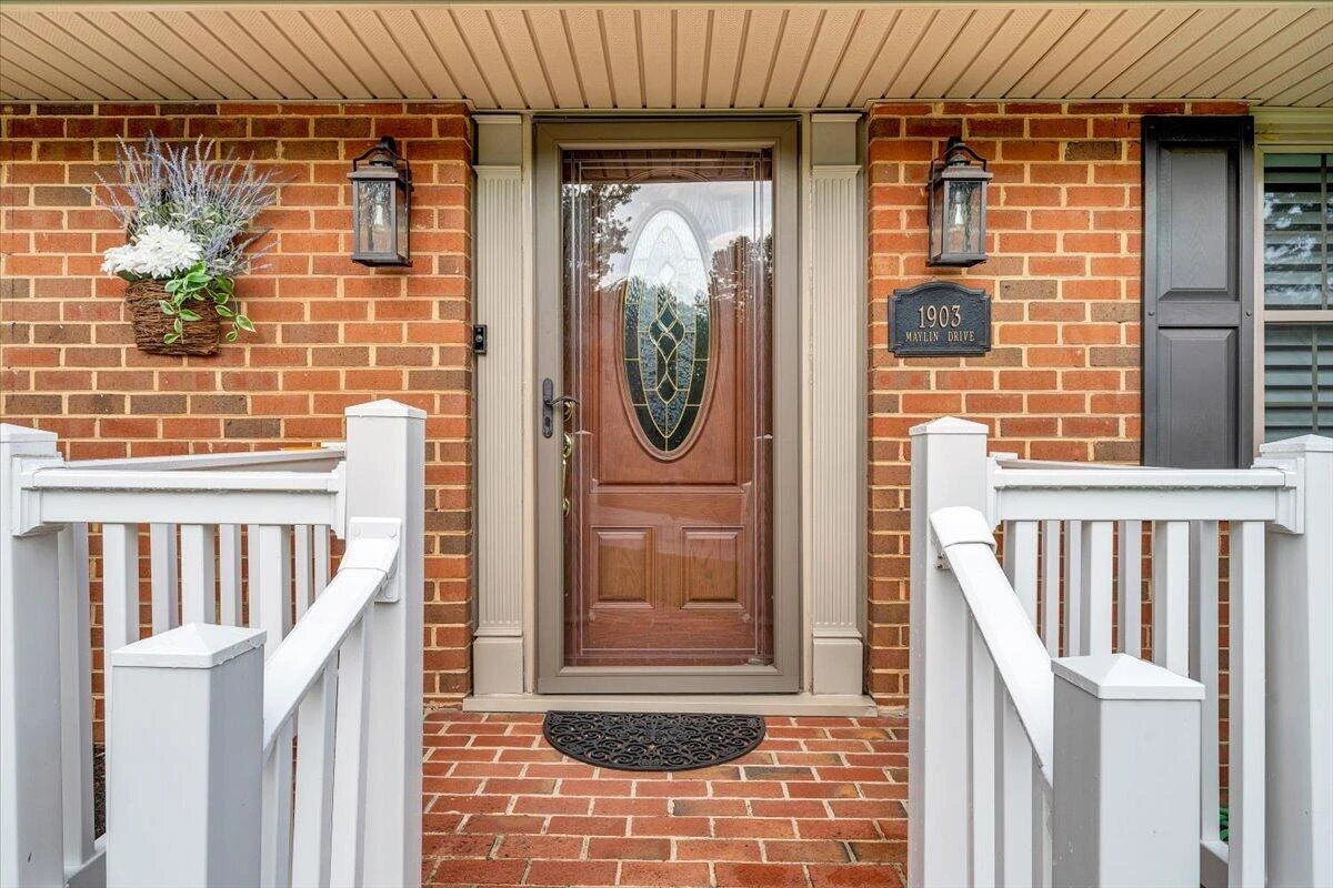1903 Maylin DR - Photo 4