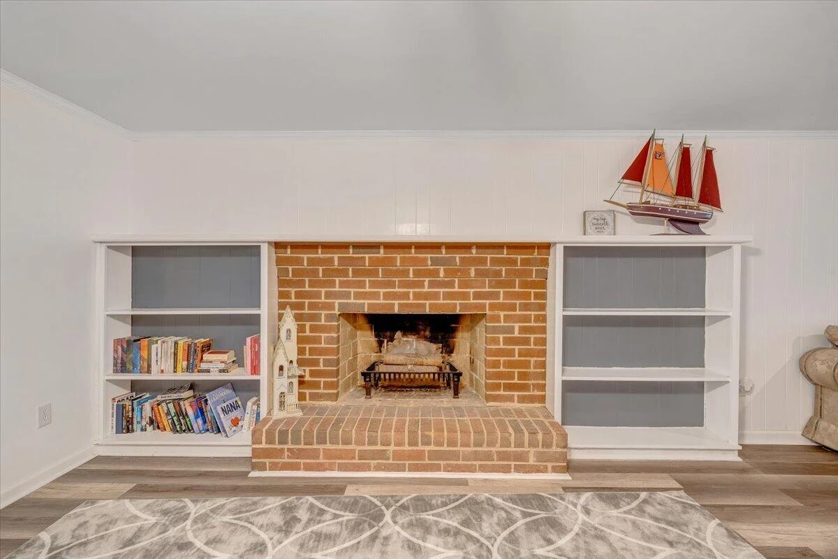 1903 Maylin DR - Photo 40