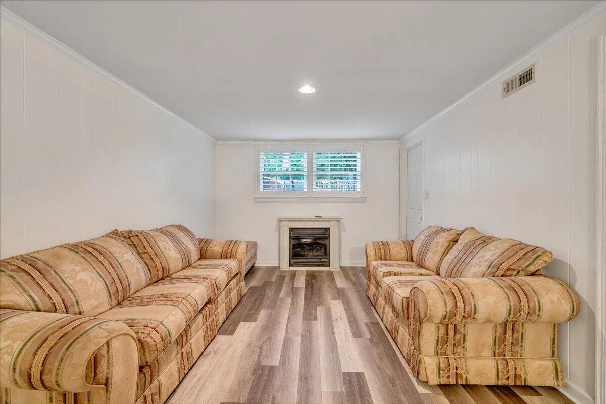 1903 Maylin DR - Photo 42