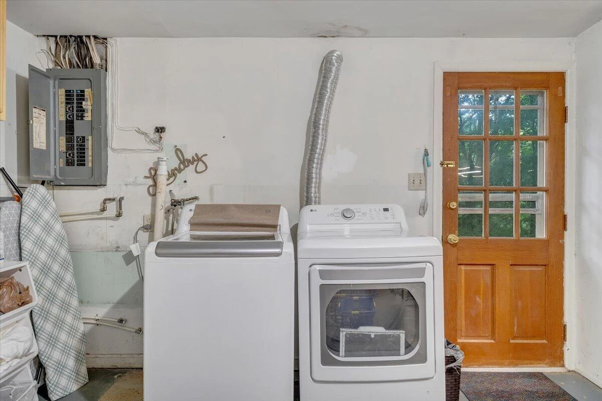 1903 Maylin DR - Photo 48