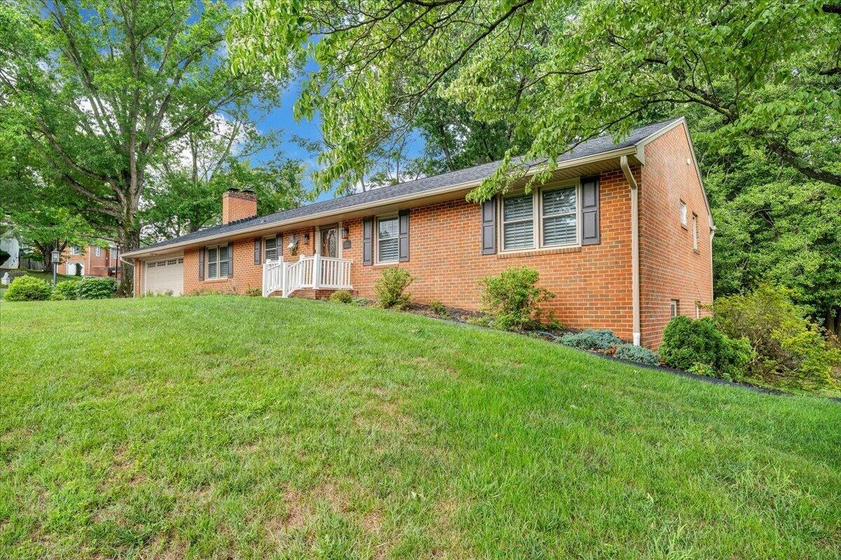 1903 Maylin DR - Photo 66