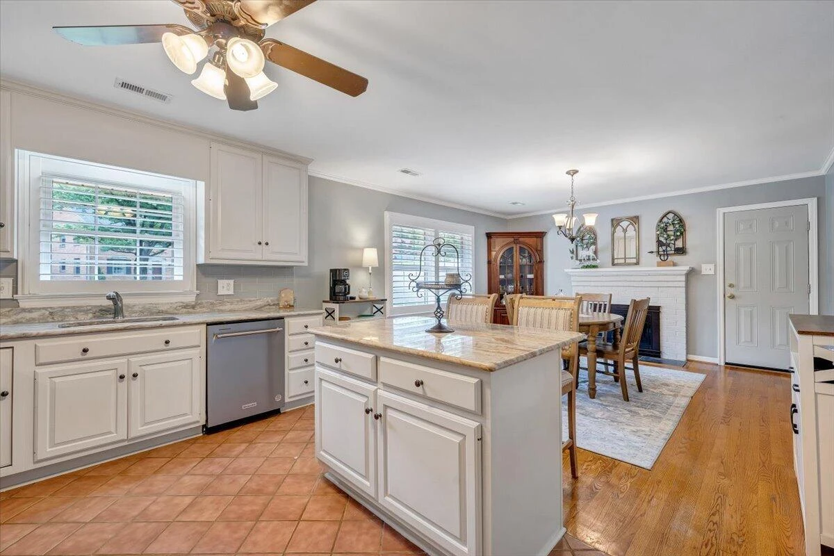 1903 Maylin DR - Photo 8