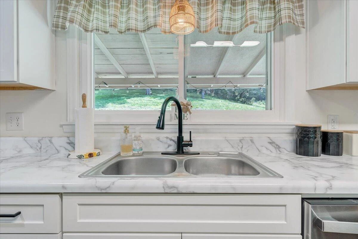 8580 Martins Creek RD - Photo 12