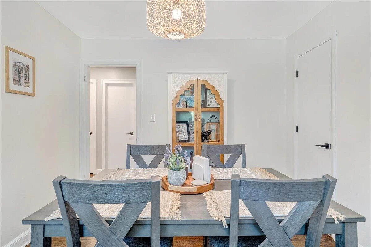 8580 Martins Creek RD - Photo 18