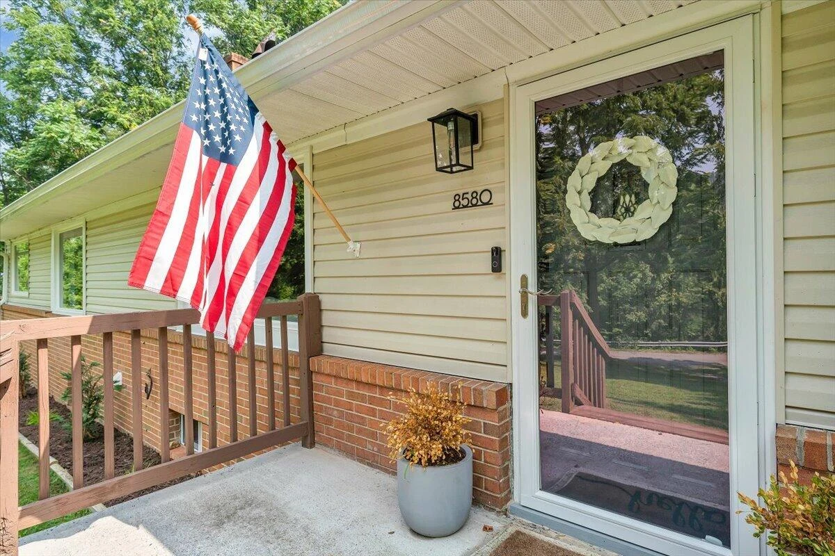 8580 Martins Creek RD - Photo 2
