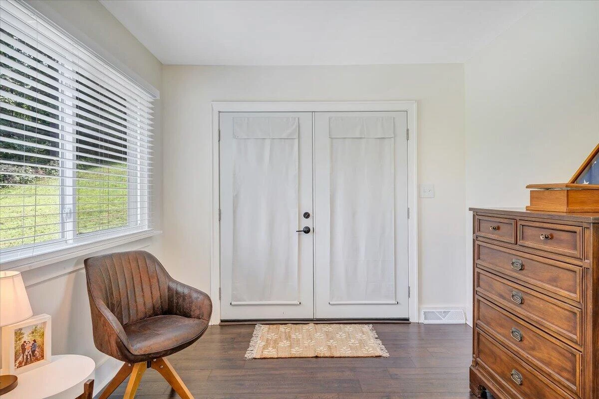 8580 Martins Creek RD - Photo 32