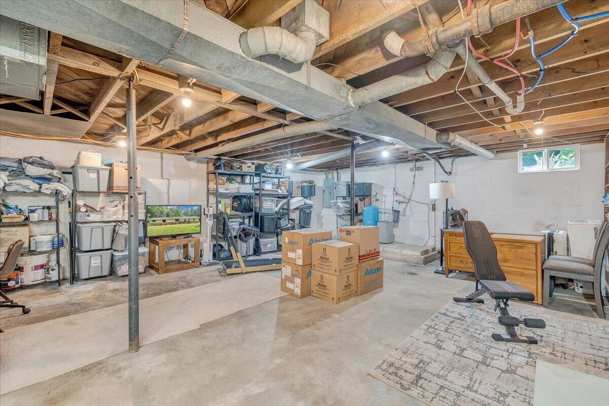 8580 Martins Creek RD - Photo 36