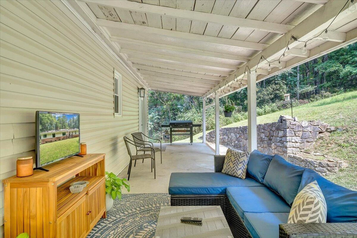 8580 Martins Creek RD - Photo 42