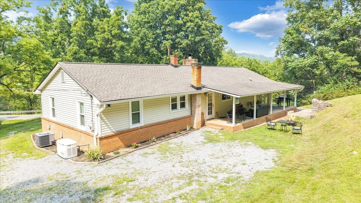 8580 Martins Creek RD - Photo 48