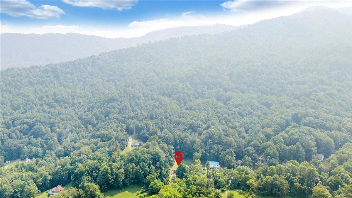 8580 Martins Creek RD - Photo 59