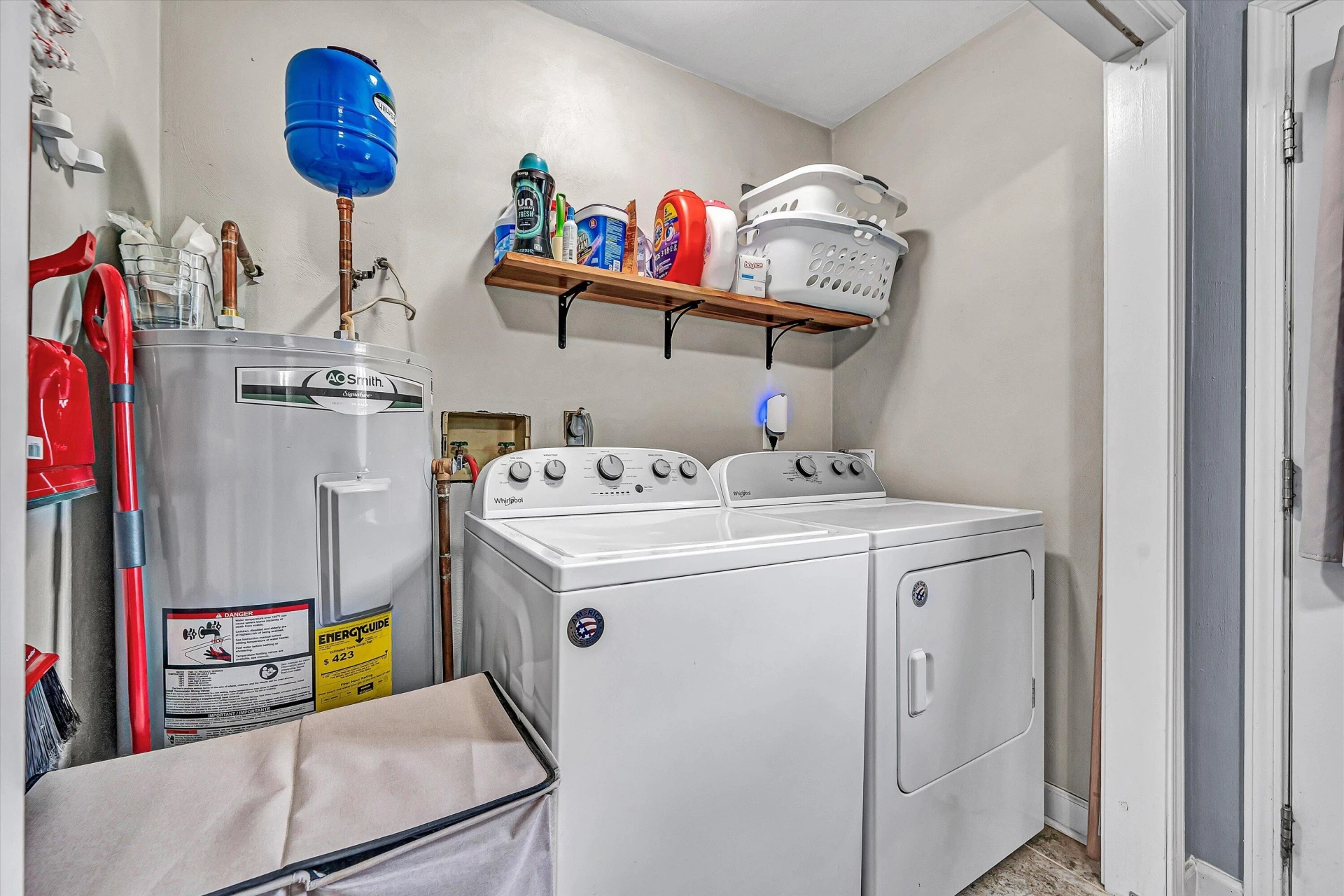5011 Springfield AVE NW - Photo 10