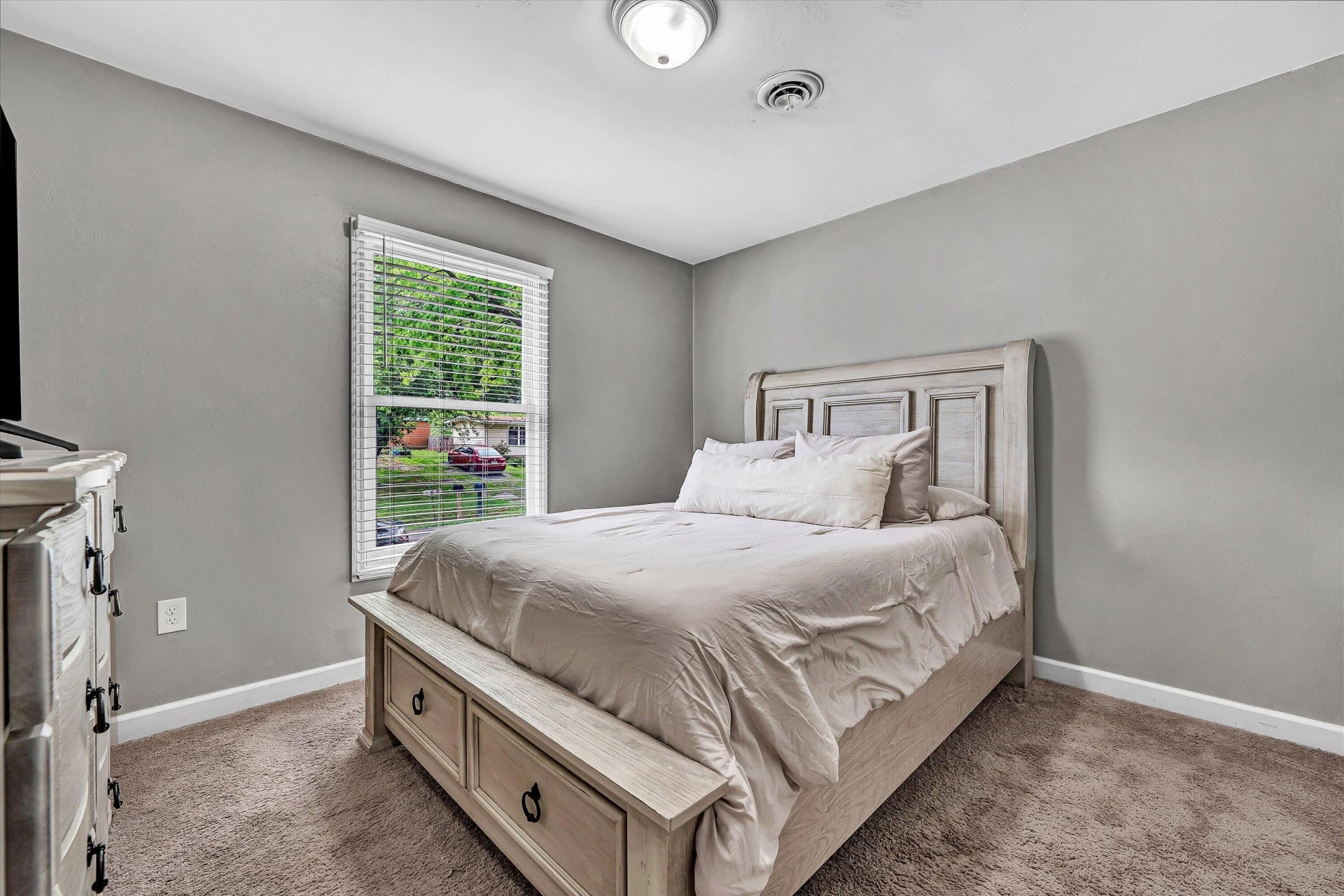5011 Springfield AVE NW - Photo 11