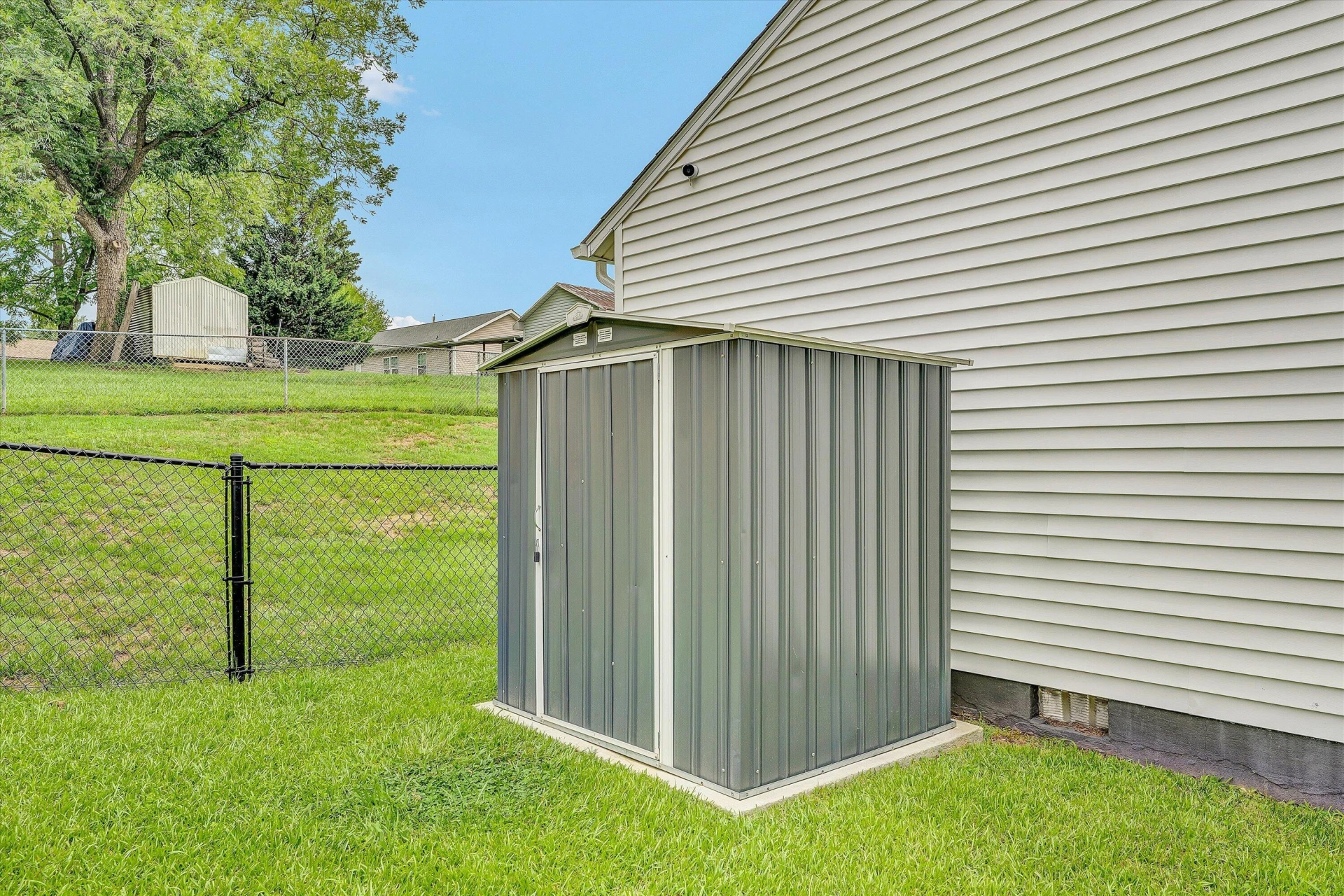 5011 Springfield AVE NW - Photo 14