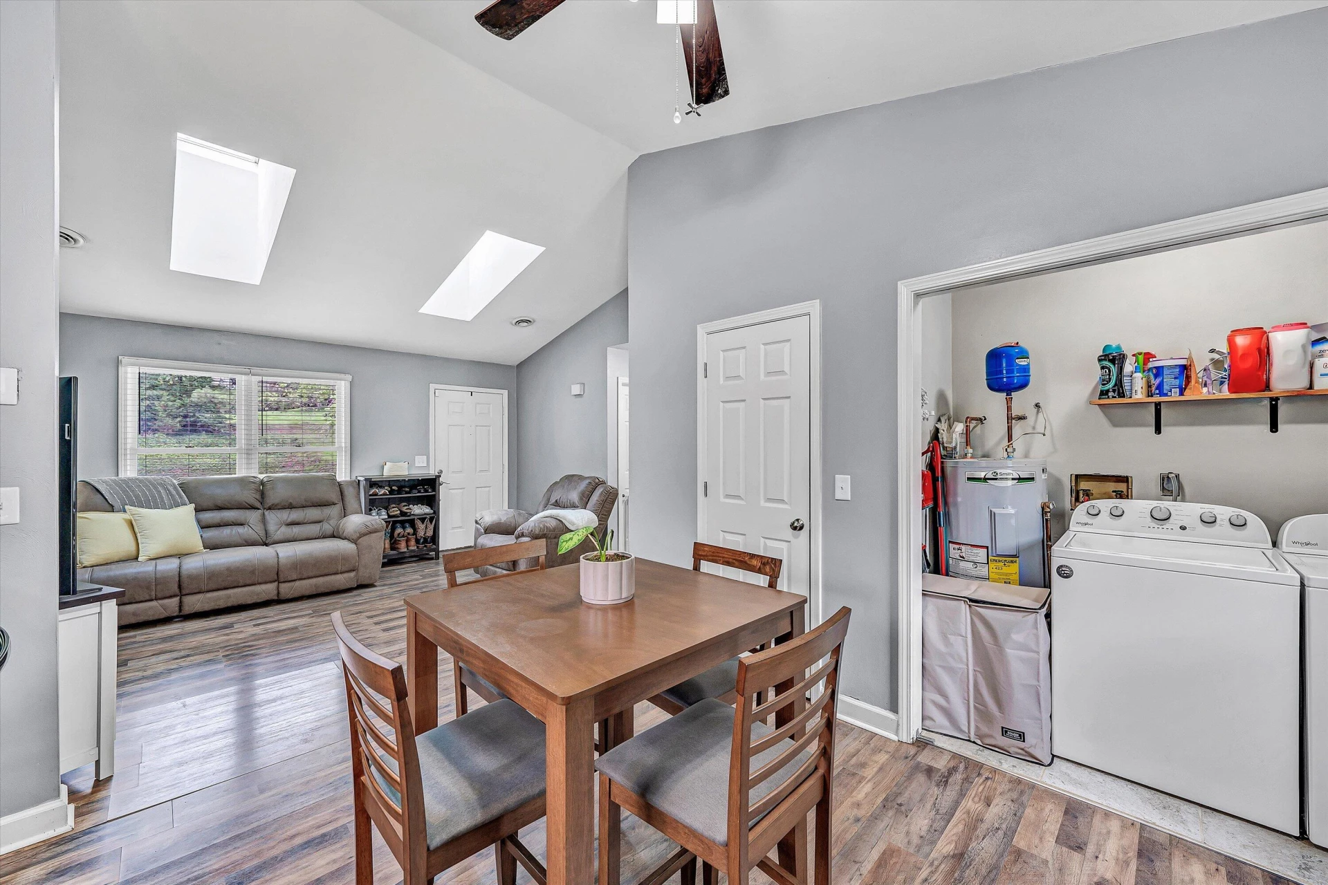 5011 Springfield AVE NW - Photo 9