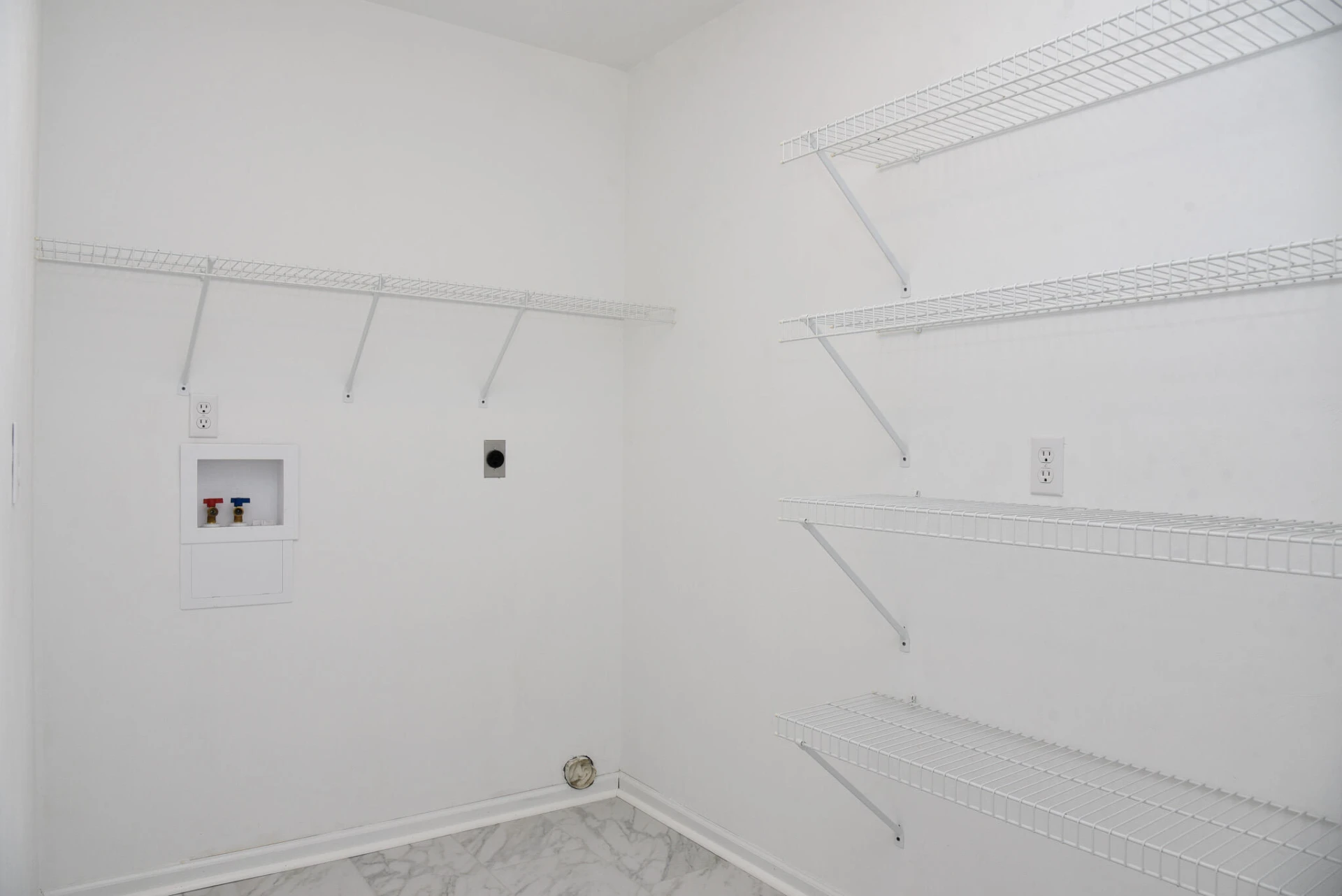 321 Orchard DR - Photo 17