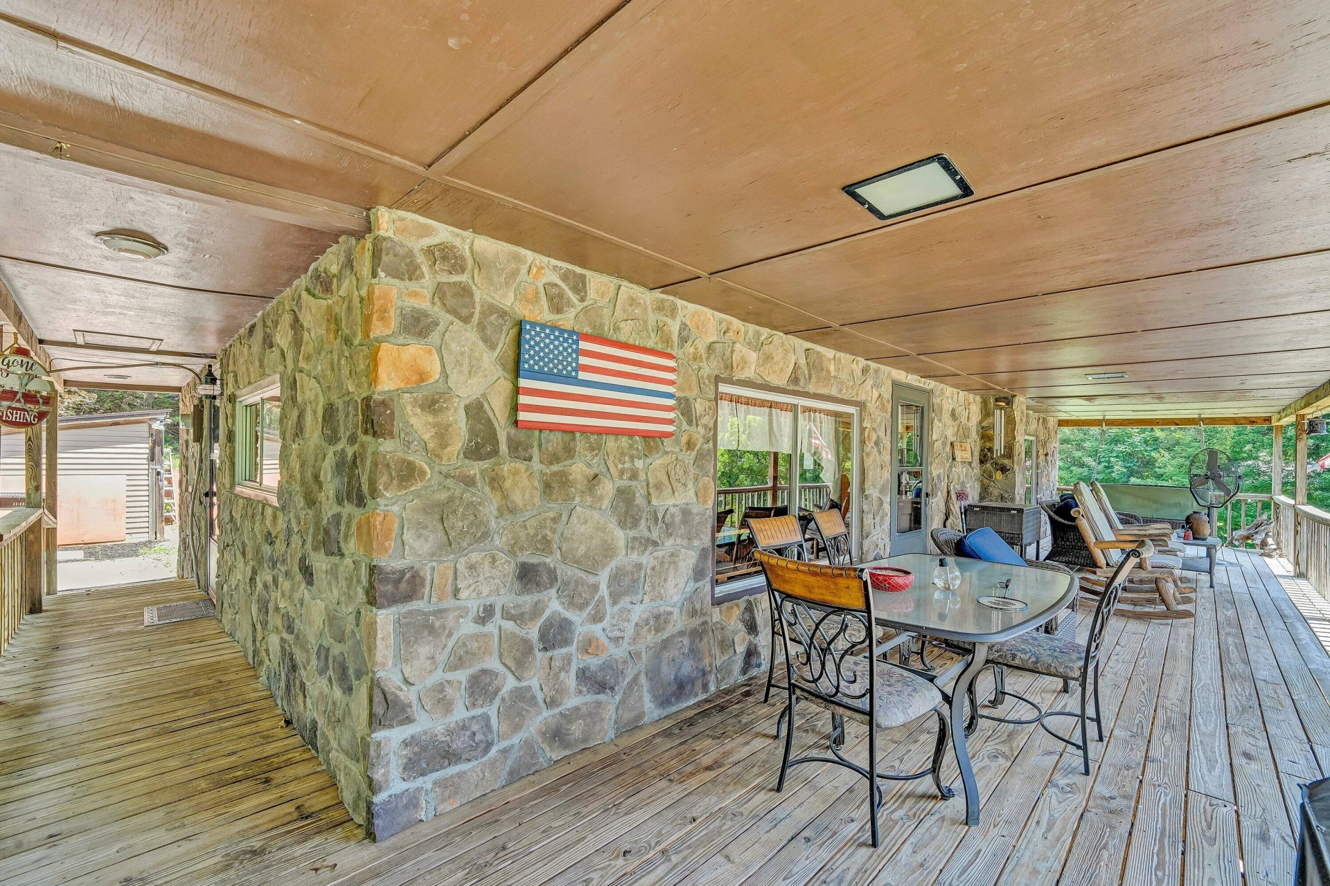 12 Crescent LN - Photo 2