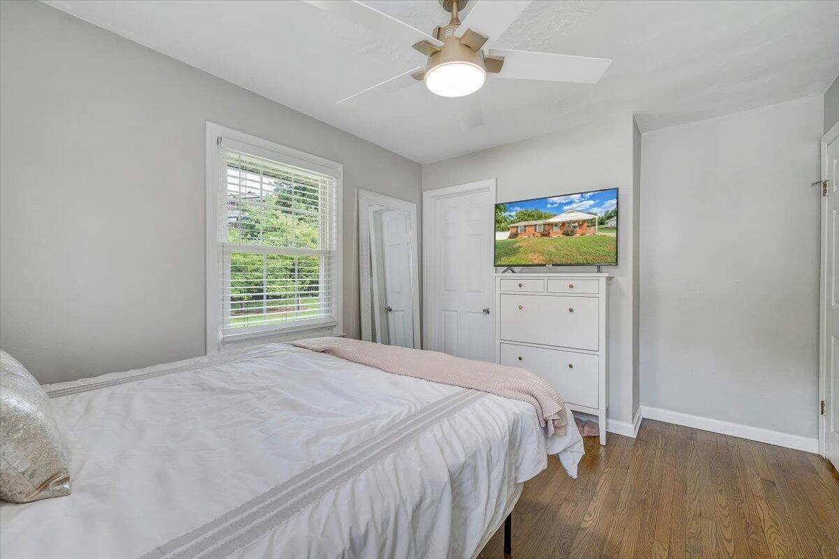 719 Hugh AVE - Photo 23