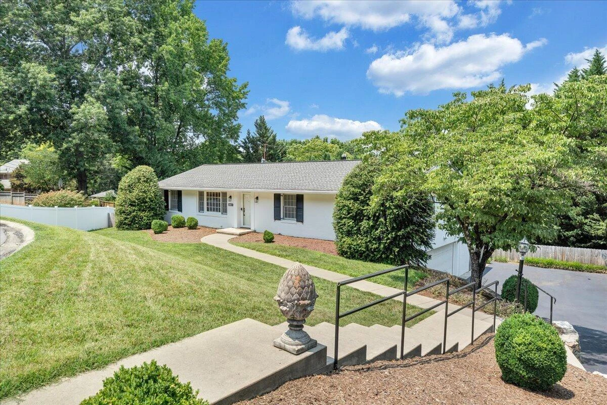 3047 Tamarack TRL - Photo 2