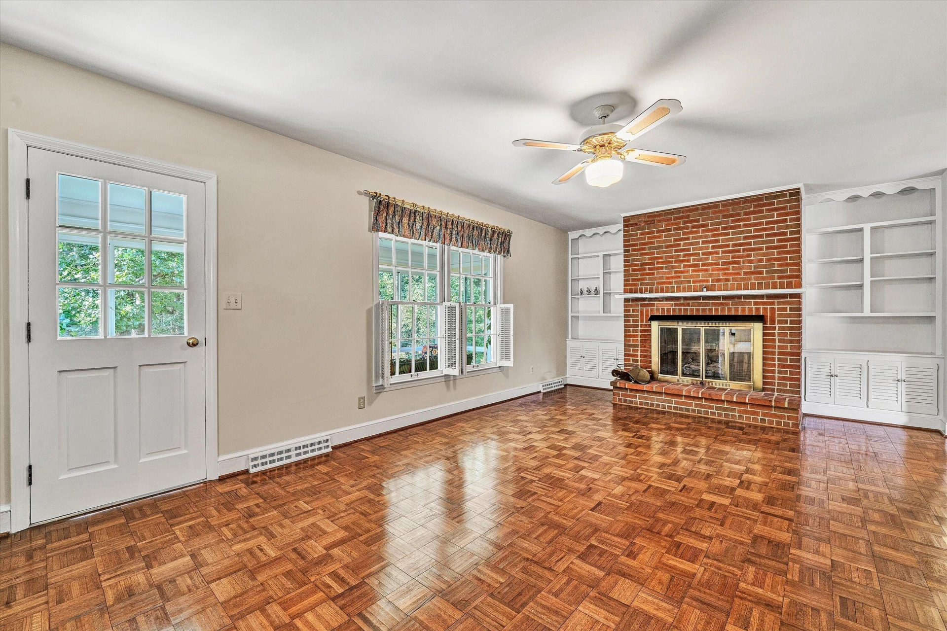 250 Knollwood DR - Photo 16