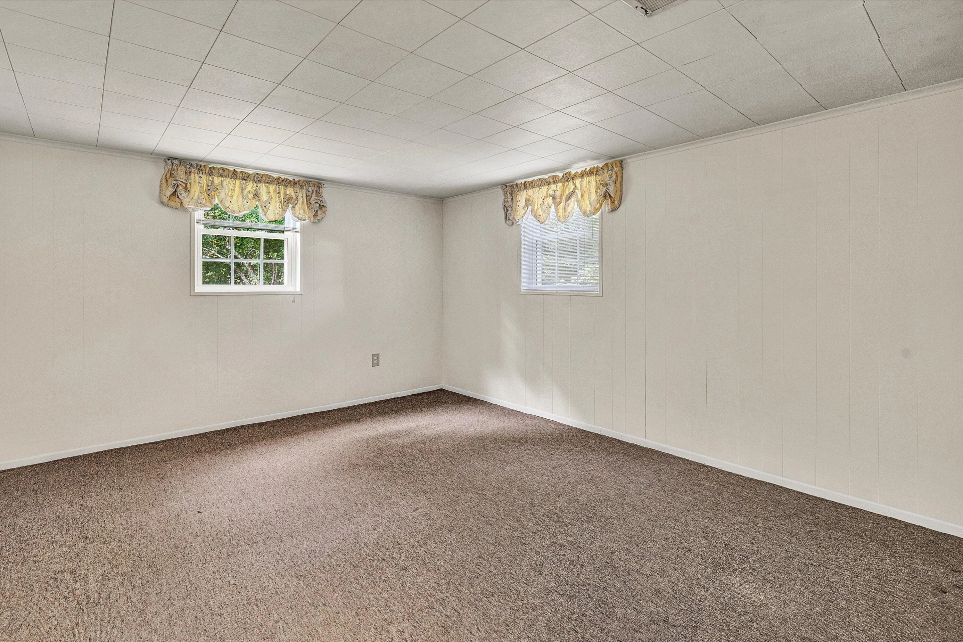 250 Knollwood DR - Photo 36