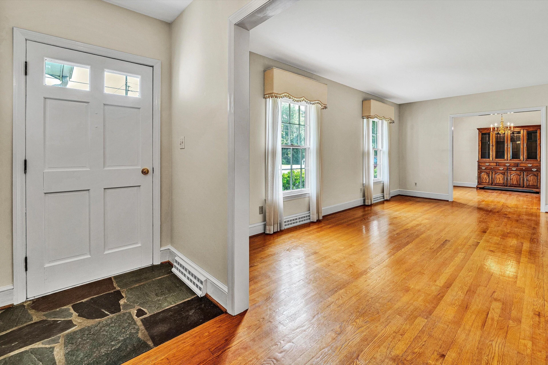 250 Knollwood DR - Photo 4