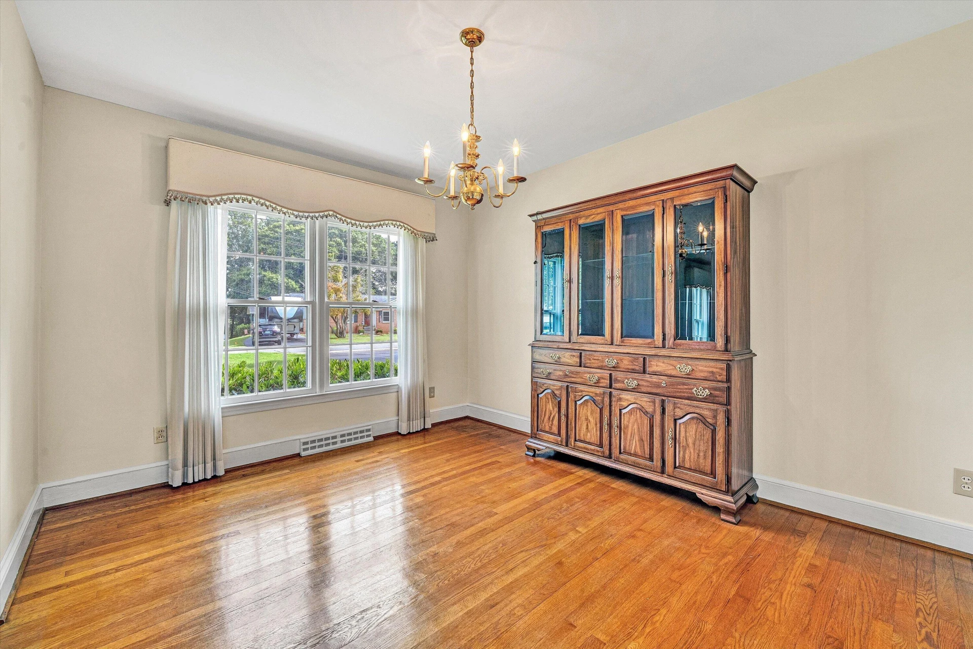 250 Knollwood DR - Photo 7