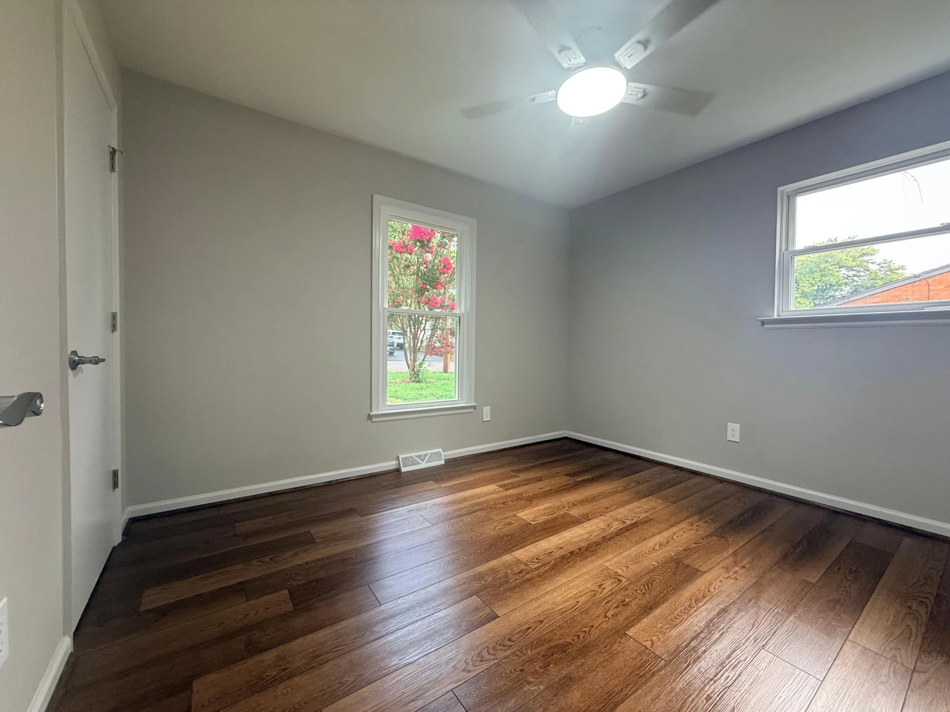 2926 Creekwood DR - Photo 10