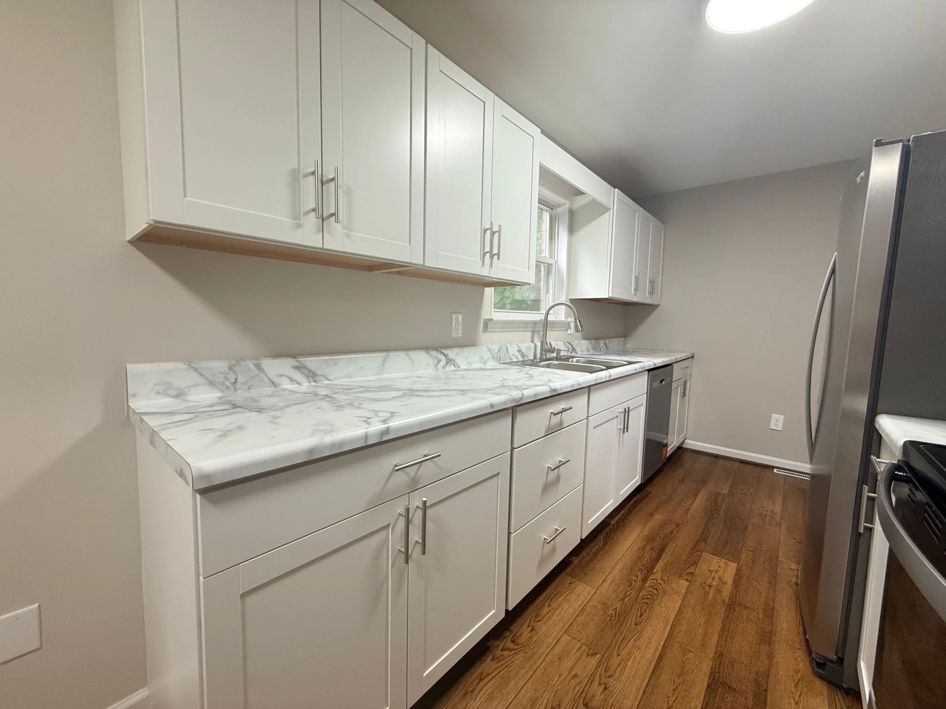 2926 Creekwood DR - Photo 4