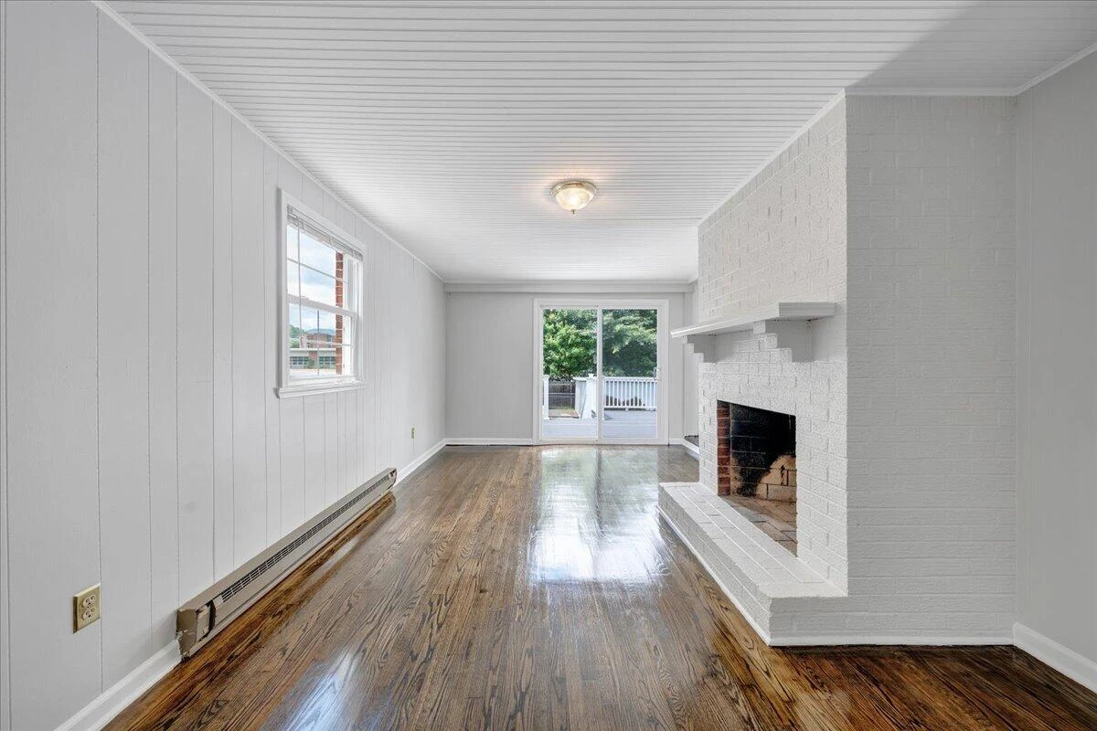 5735 Knowles DR - Photo 11