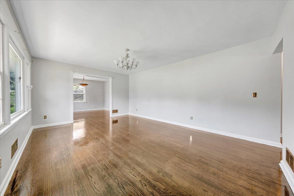 5735 Knowles DR - Photo 2
