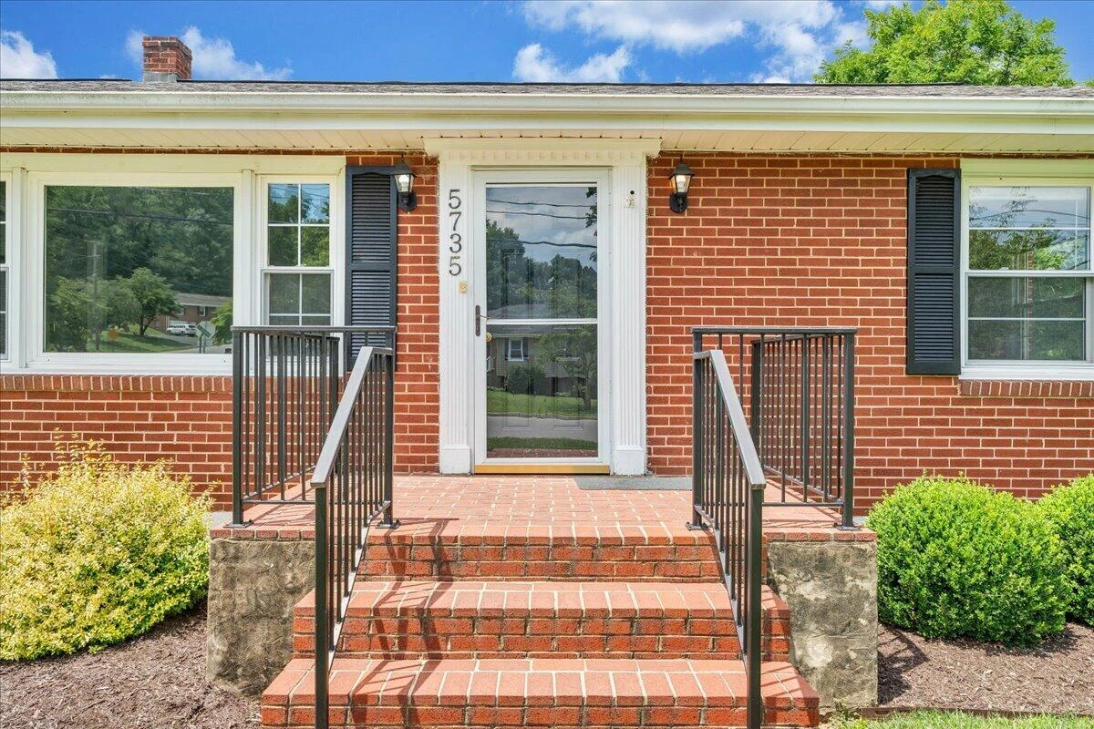 5735 Knowles DR - Photo 23