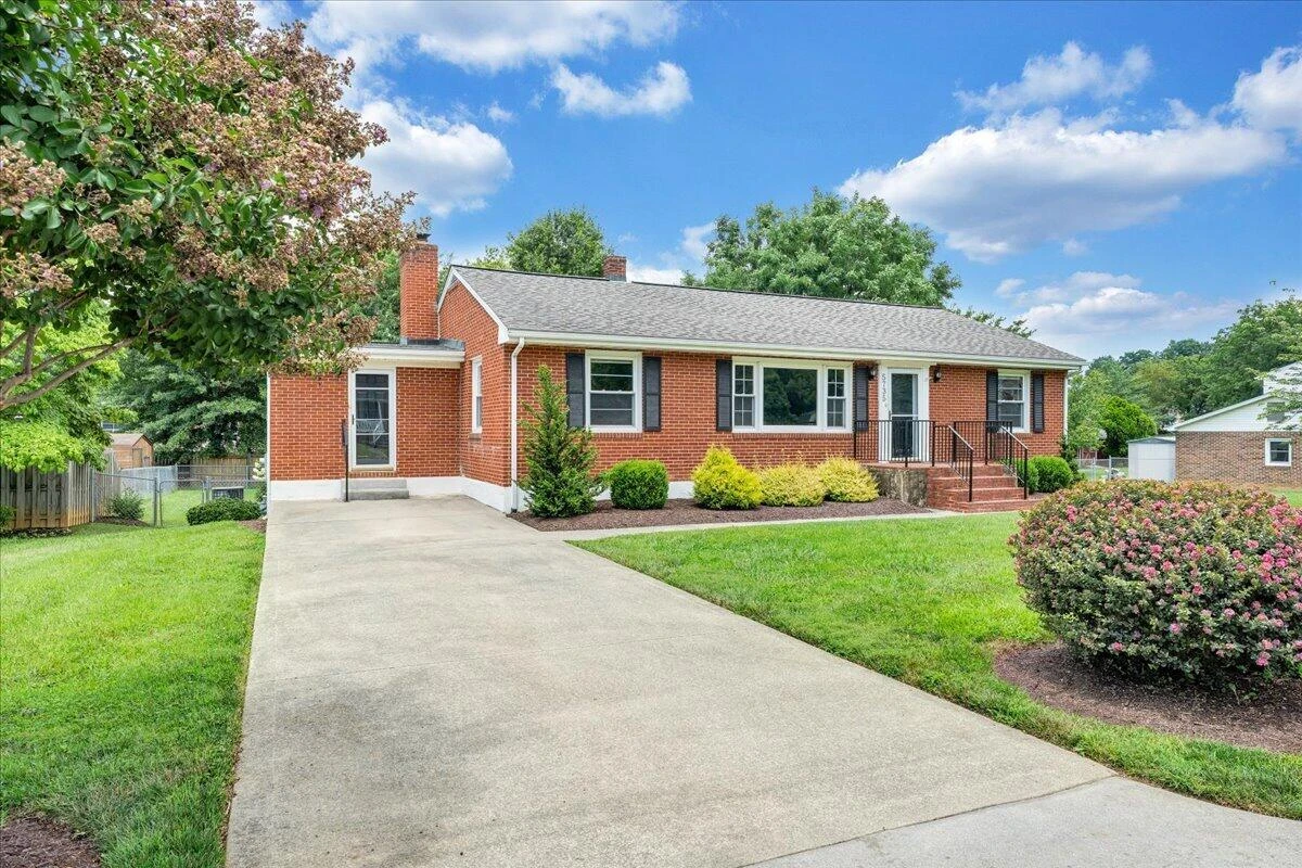5735 Knowles DR - Photo 28