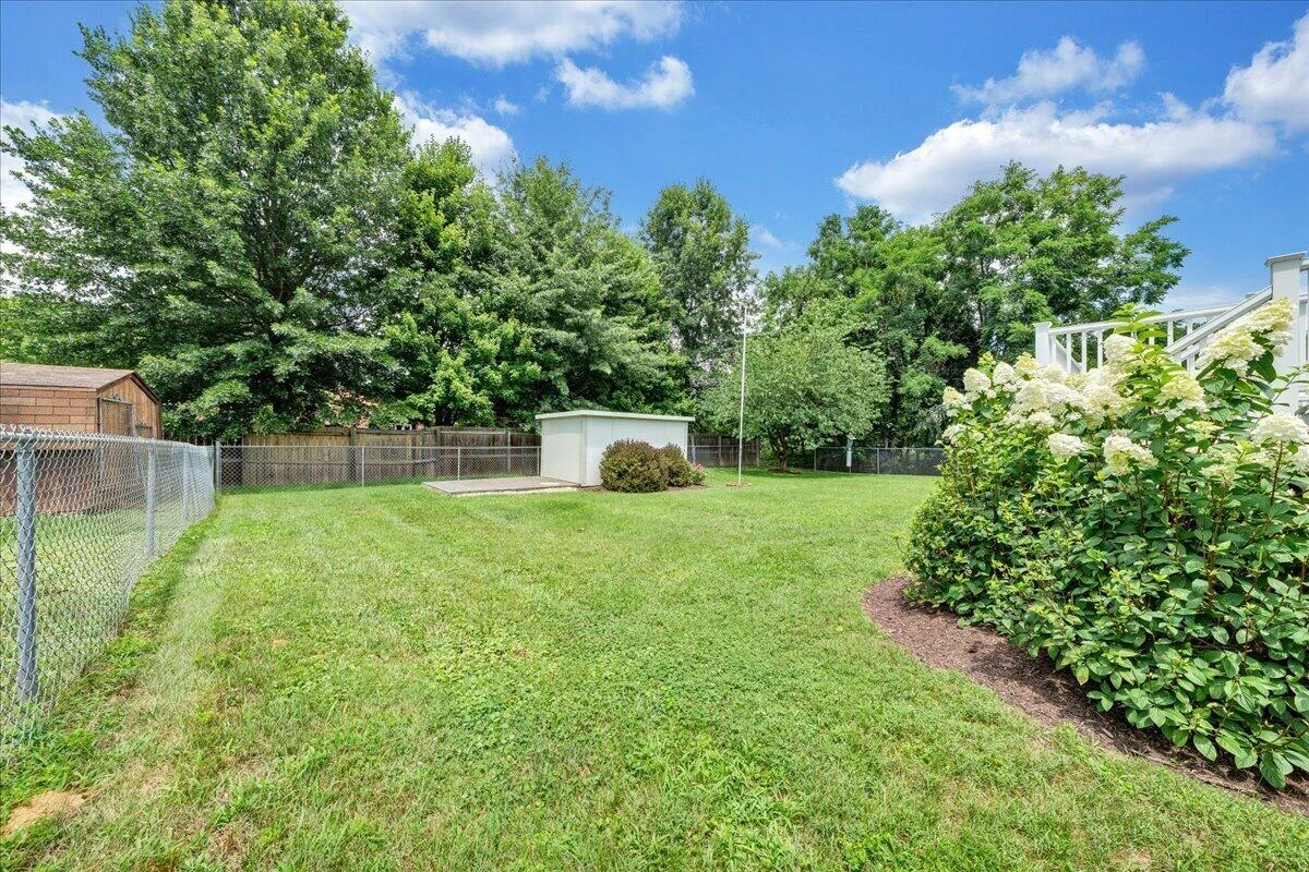 5735 Knowles DR - Photo 33