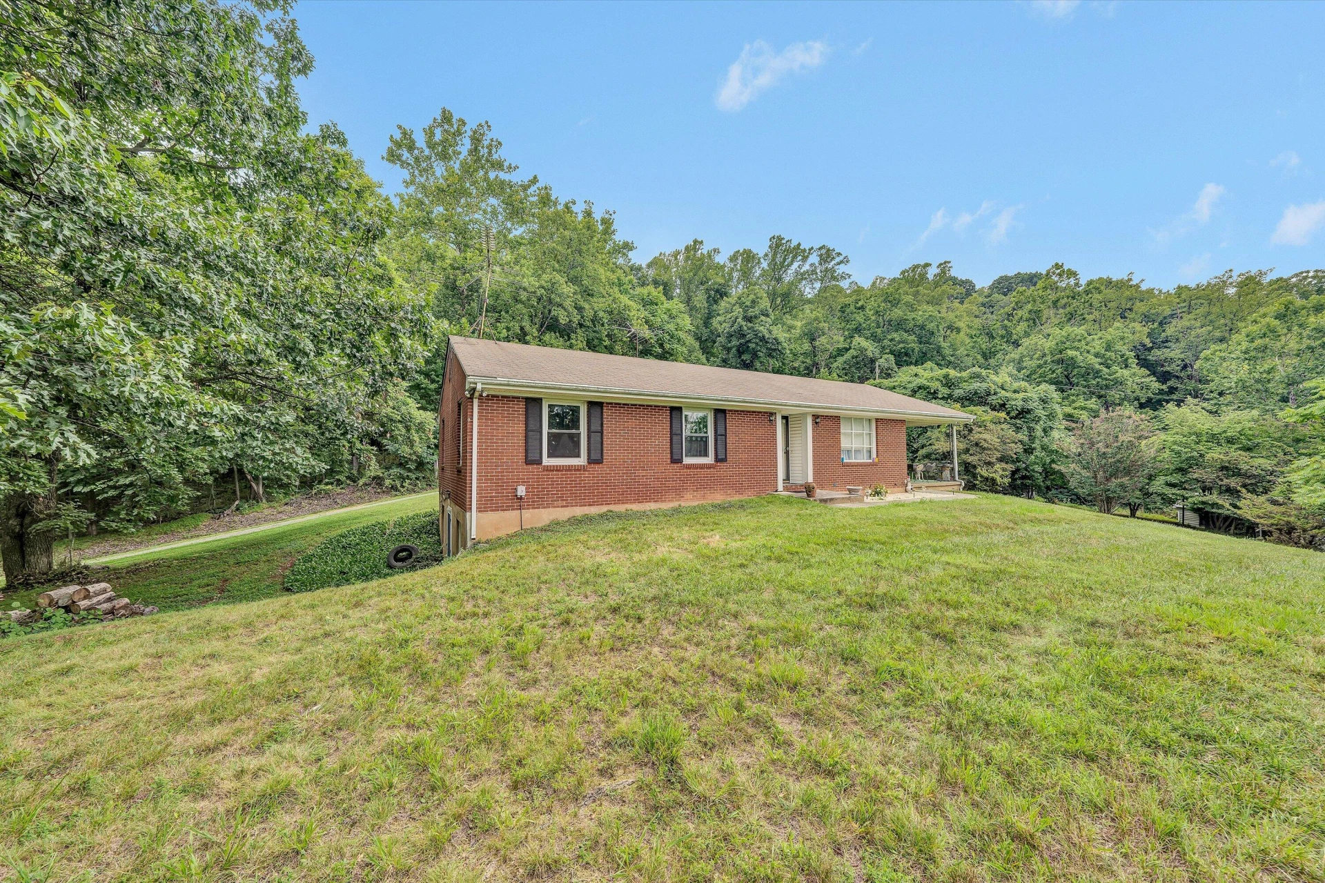 1544 Tulagi RD - Photo 2