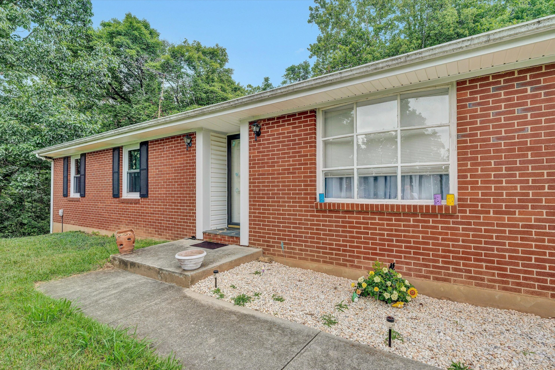 1544 Tulagi RD - Photo 3