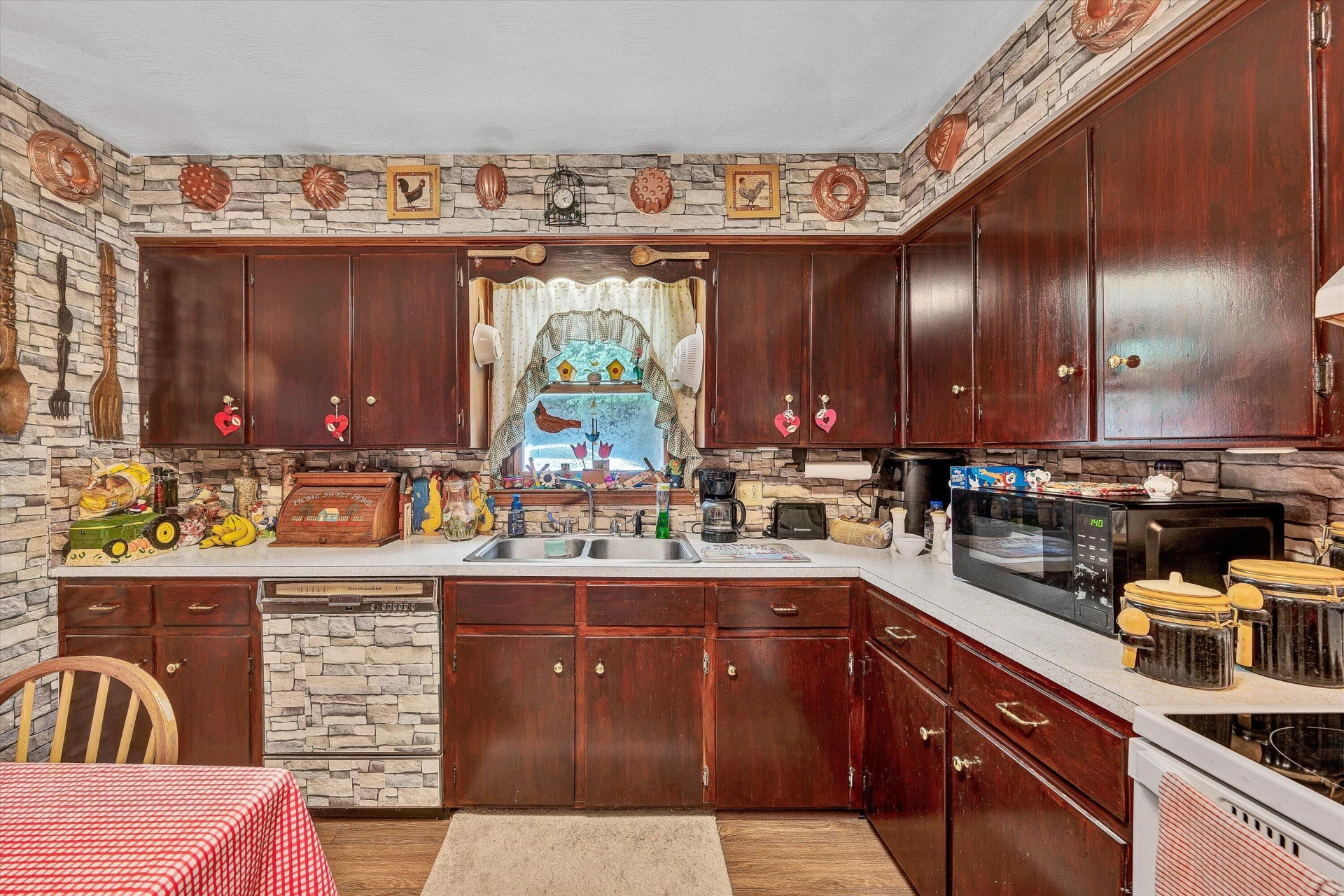 1544 Tulagi RD - Photo 8